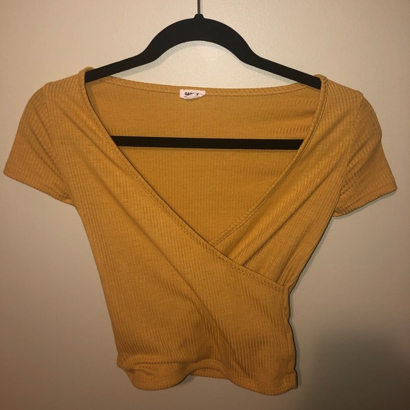 🌻garage yellow wrap tee - Picture 2 of 3